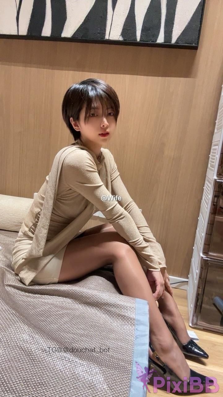 OtherXXX The cat with short hair big girl Douyin royal sister A collection of best body views PixiBB.COM 413