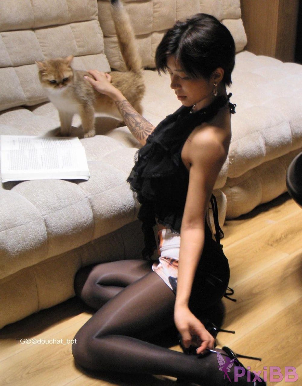 OtherXXX The cat with short hair big girl Douyin royal sister A collection of best body views PixiBB.COM 488