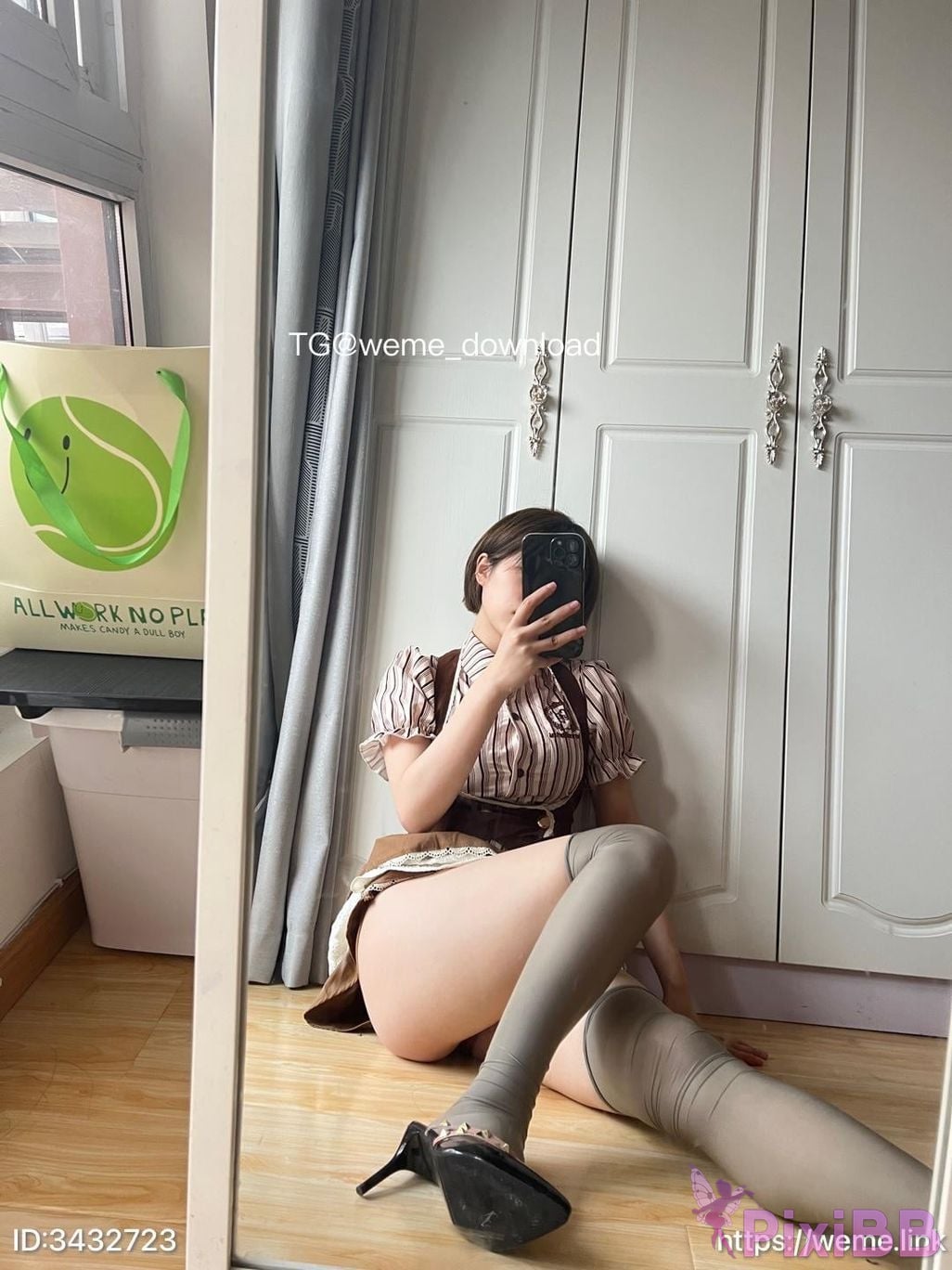 OtherXXX The cat with short hair big girl Douyin royal sister A collection of best body views PixiBB.COM 976
