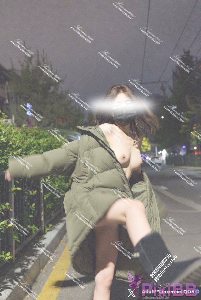 OtherXXX Linxercici Big tits contrast bitch front exposed outdoors PixiBB.COM 041