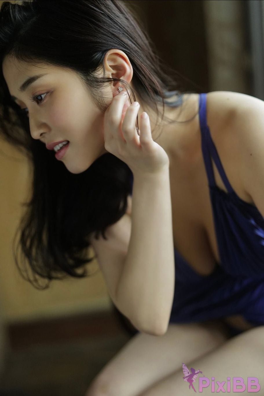 Japanese Idol Rin Takahashi FLASH digital photo book I feel like getting drunk PixiBB.COM 038