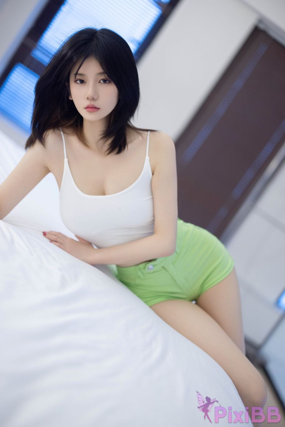 No watermark for in app purchases Ling Qiqi XIUREN Model Sexy little suspender belt PixiBB.COM 003