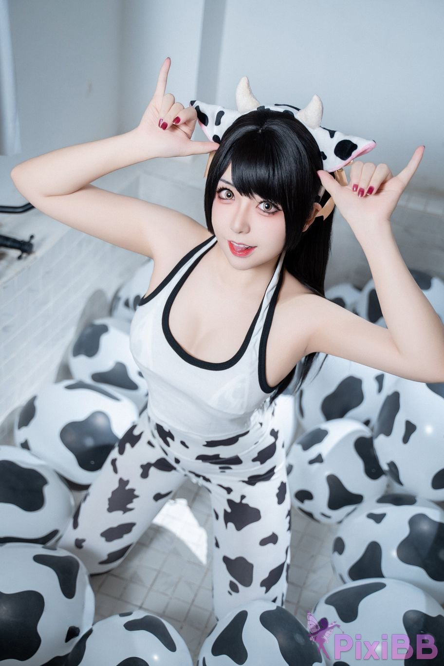 Cosplayer Husensen baby cow PixiBB.COM 044