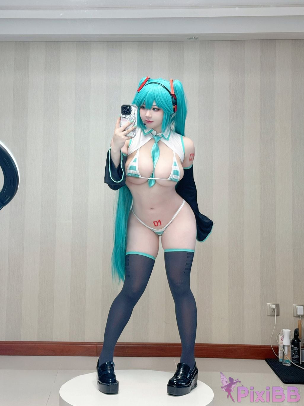 Cosplayer Pipi Nai is so cute Hatsune selfie bag PixiBB.COM 002