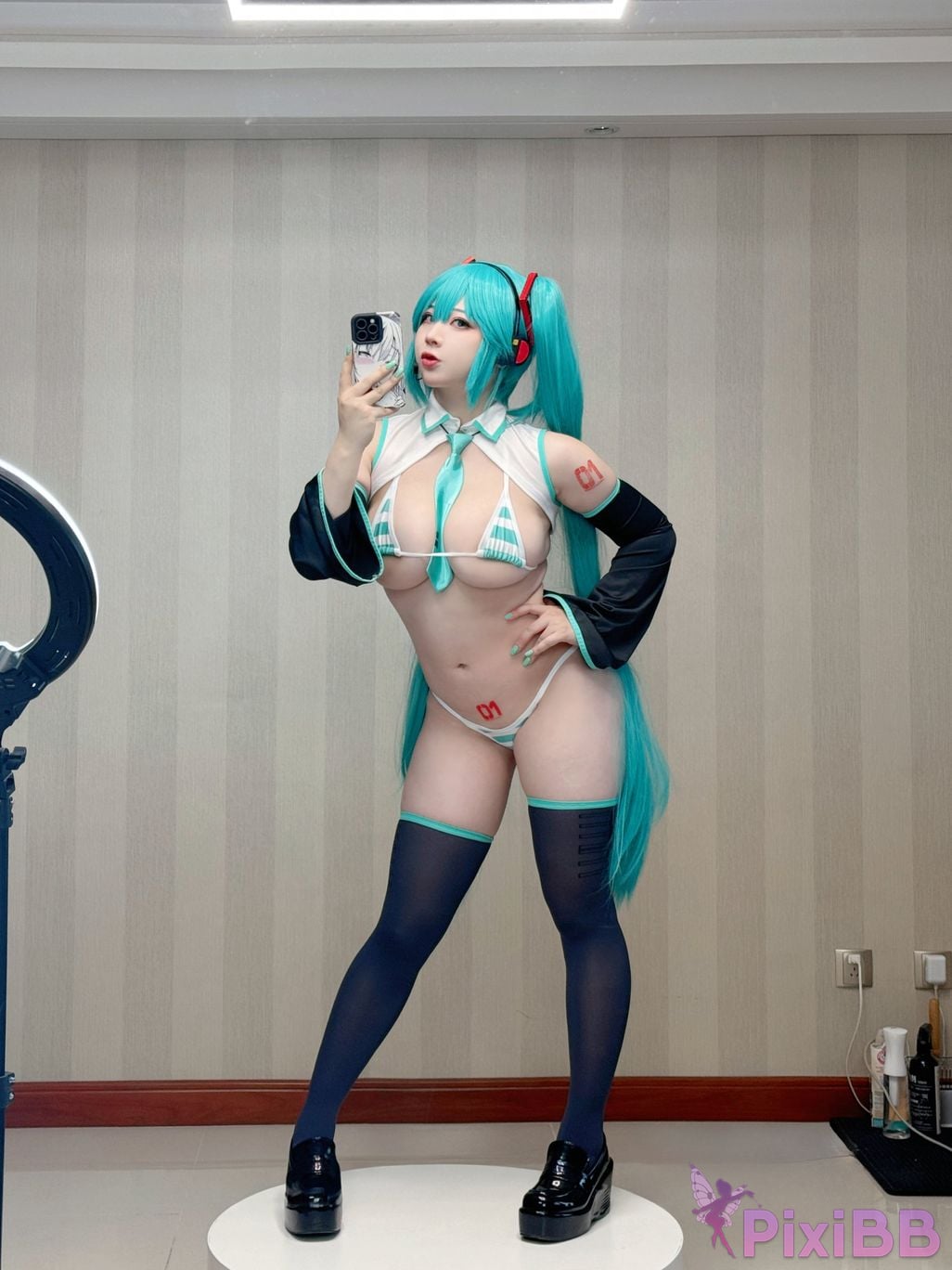Cosplayer Pipi Nai is so cute Hatsune selfie bag PixiBB.COM 007