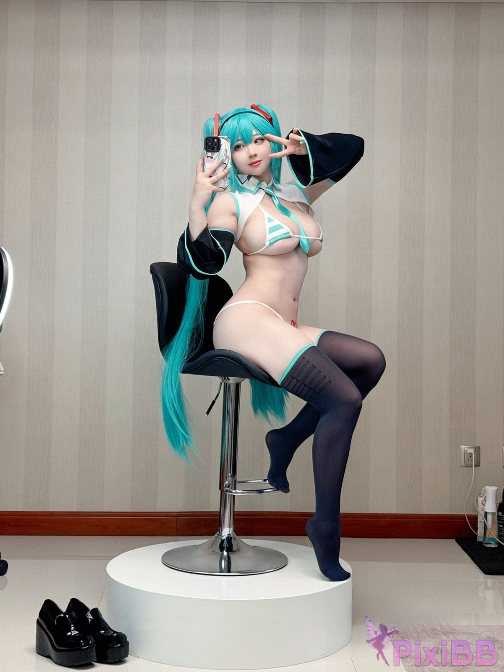 Cosplayer Pipi Nai is so cute Hatsune selfie bag PixiBB.COM 013