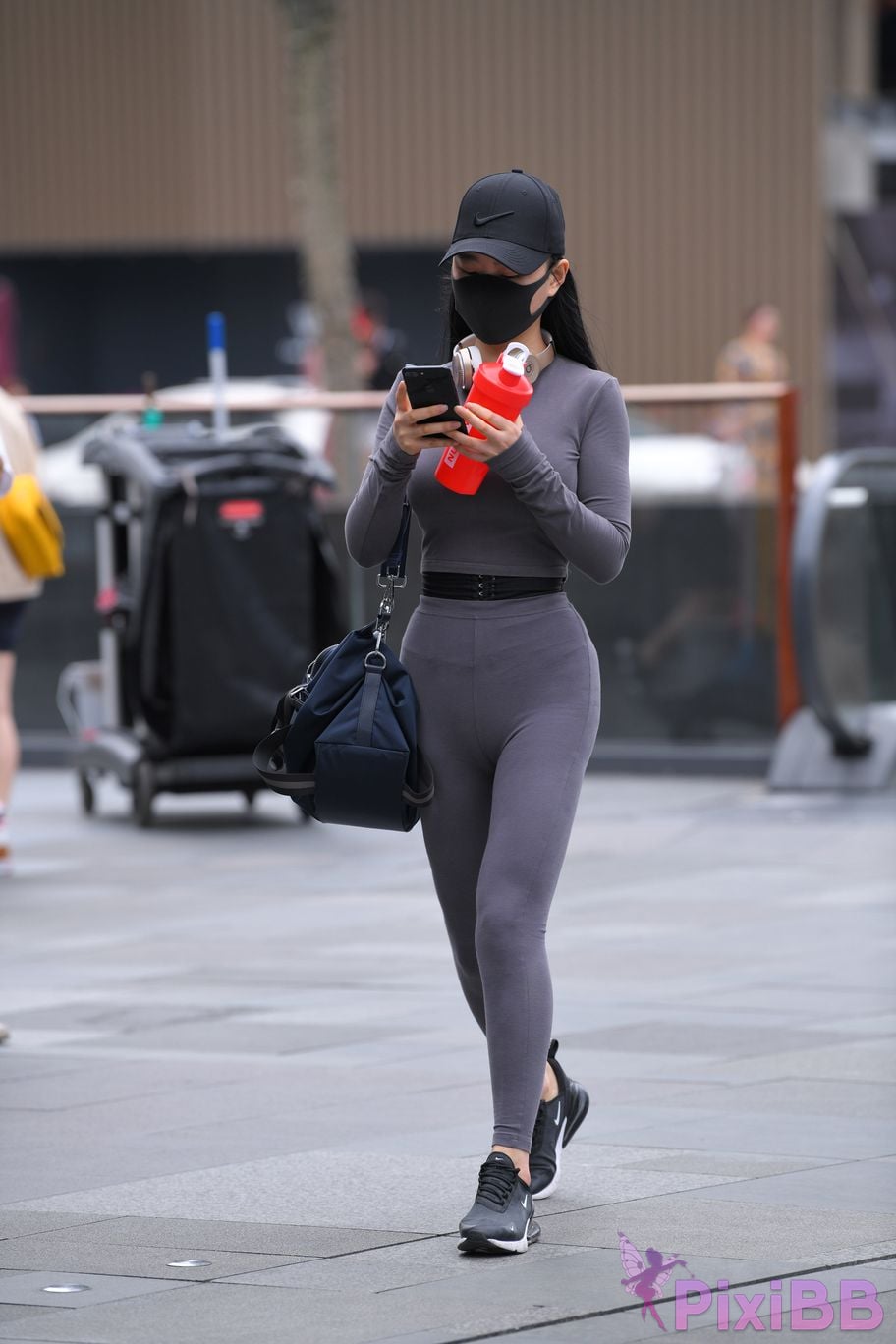 Featured Street Photography Works No.5981 Gray tights with beautiful breasts and small waist PixiBB.COM 002