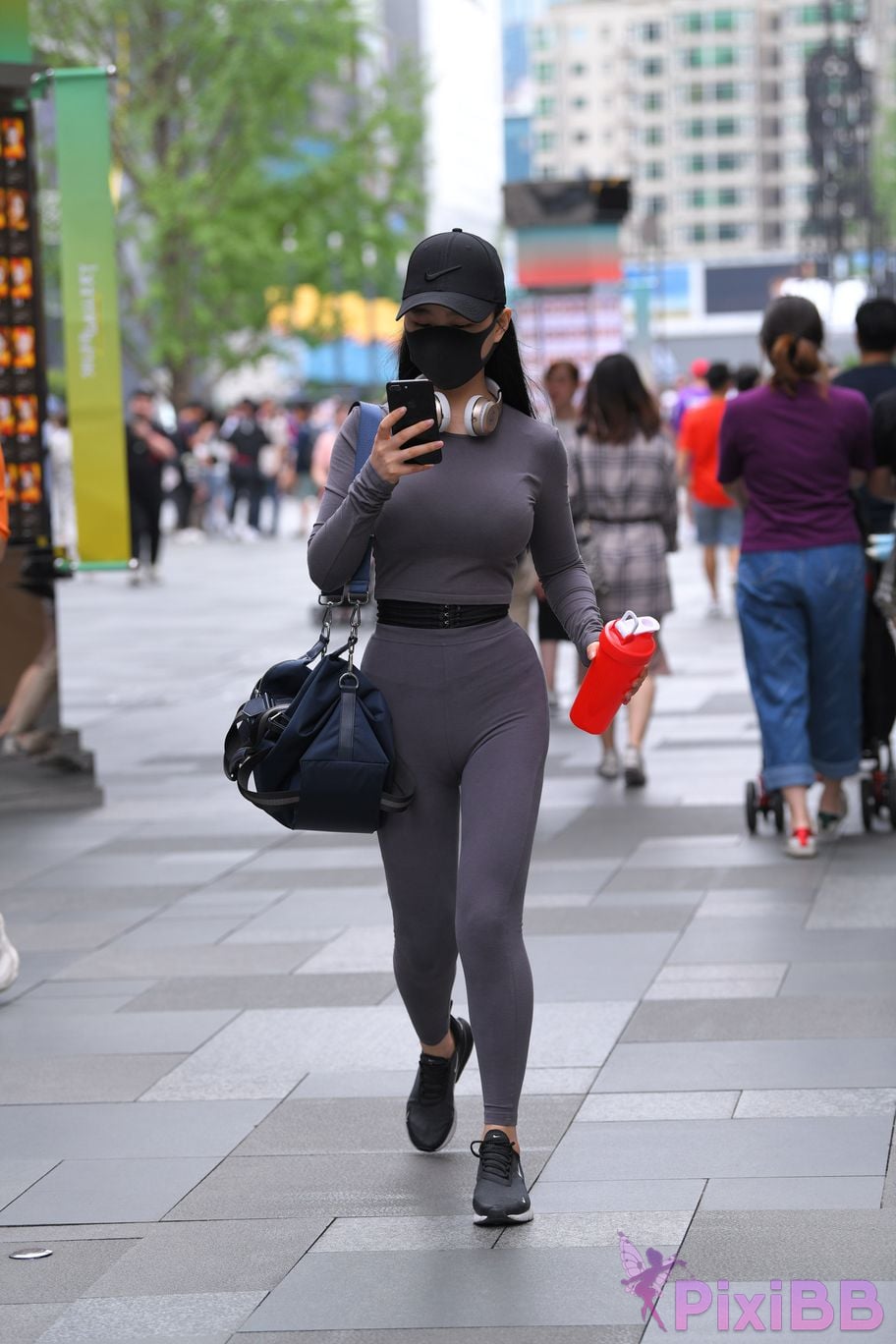 Featured Street Photography Works No.5981 Gray tights with beautiful breasts and small waist PixiBB.COM 047