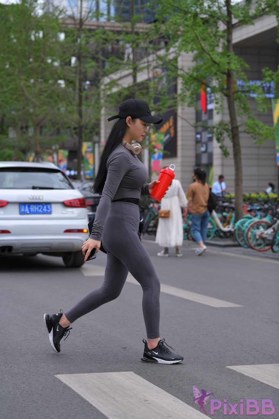 Featured Street Photography Works No.5981 Gray tights with beautiful breasts and small waist PixiBB.COM 132