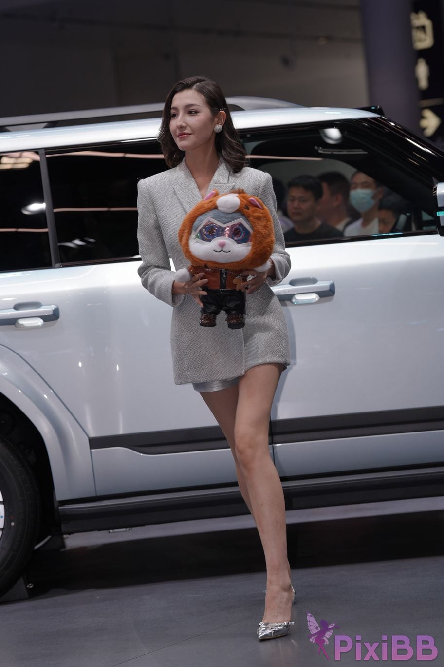 Featured Street Photography Works No.5990 Beautiful model at Fang Leopard booth PixiBB.COM 068