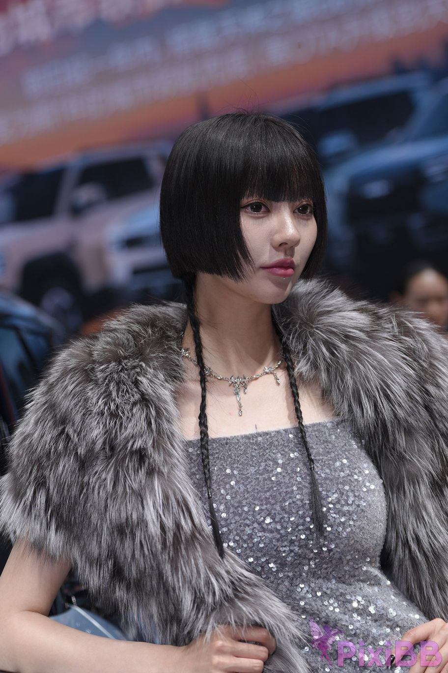 Featured Street Photography Works No.5990 Beautiful model at Fang Leopard booth PixiBB.COM 347