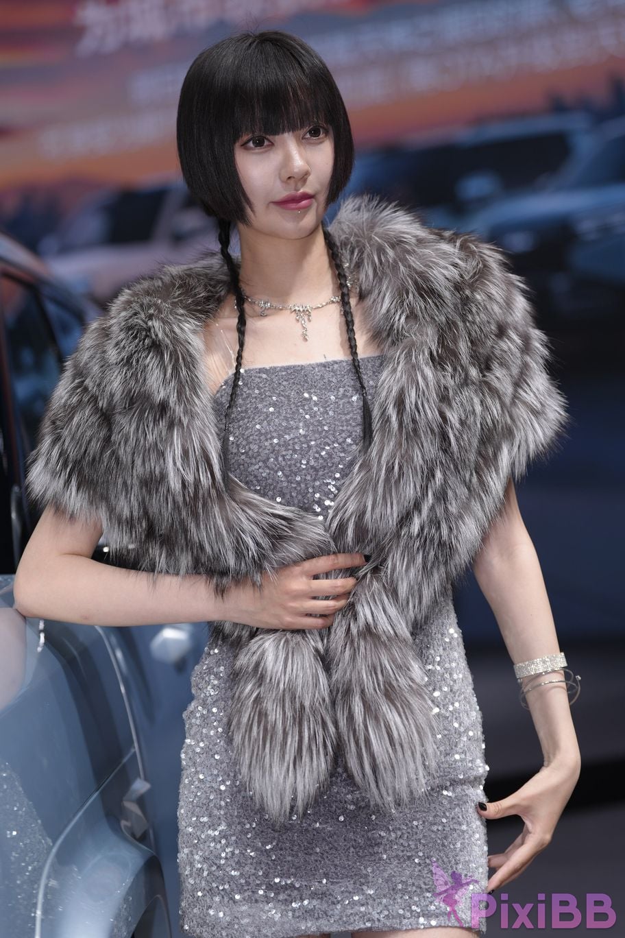 Featured Street Photography Works No.5990 Beautiful model at Fang Leopard booth PixiBB.COM 367