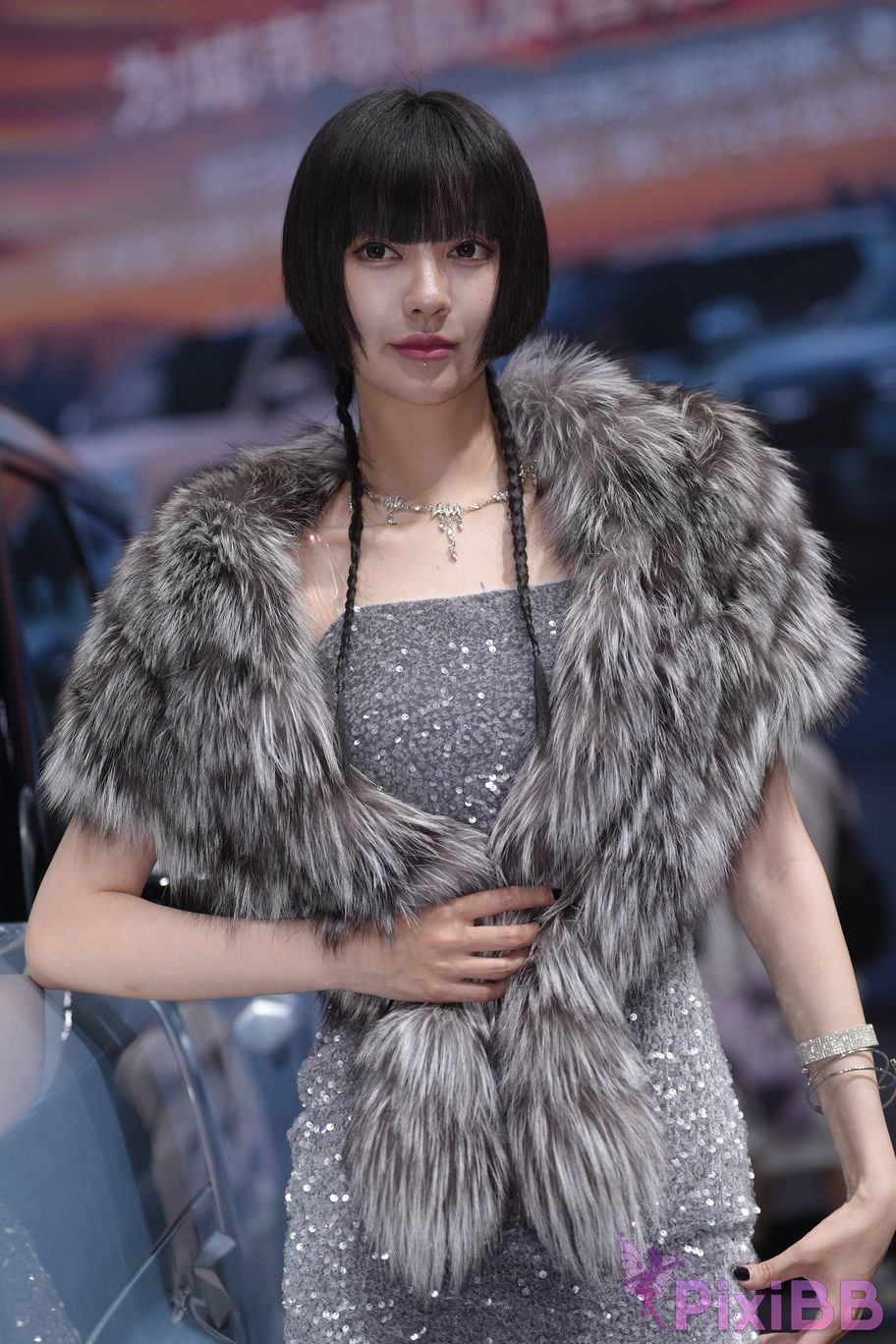 Featured Street Photography Works No.5990 Beautiful model at Fang Leopard booth PixiBB.COM 368