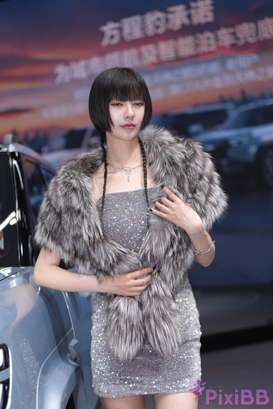 Featured Street Photography Works No.5990 Beautiful model at Fang Leopard booth PixiBB.COM 369