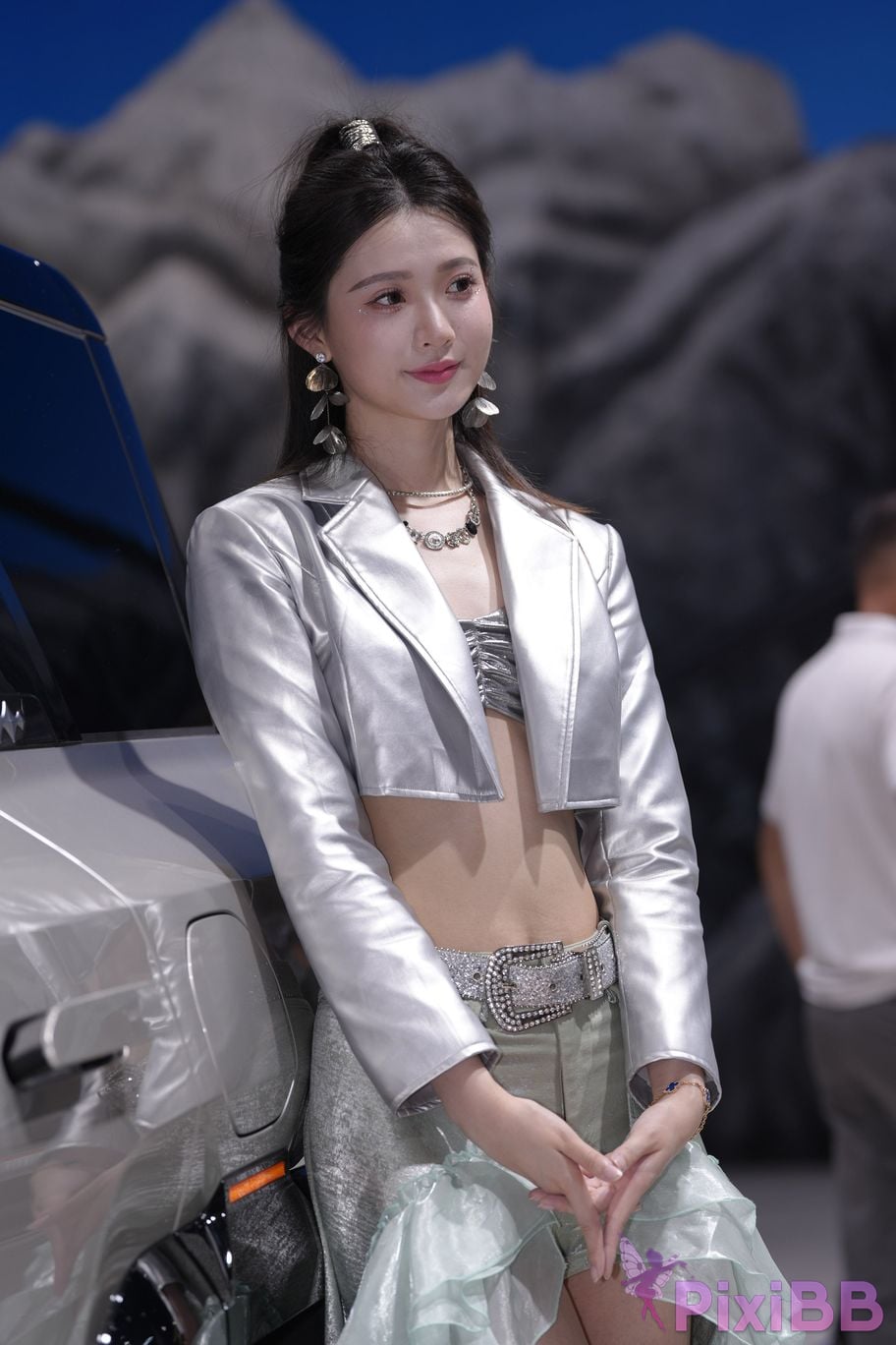 Featured Street Photography Works No.5990 Beautiful model at Fang Leopard booth PixiBB.COM 505