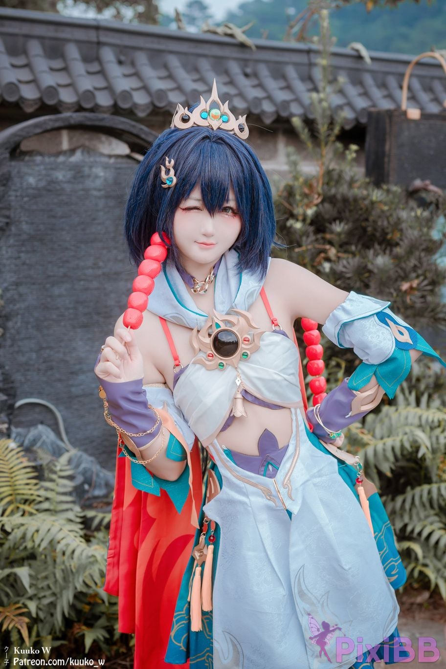 Cosplayer KuukoW Yunli PixiBB.COM 003
