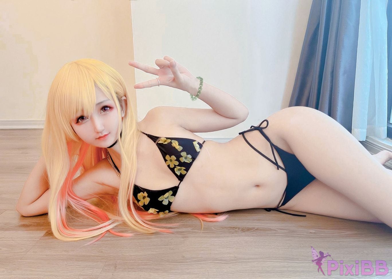 Coser KuukoW No.114 Marin Selfie PixiBB.COM 003