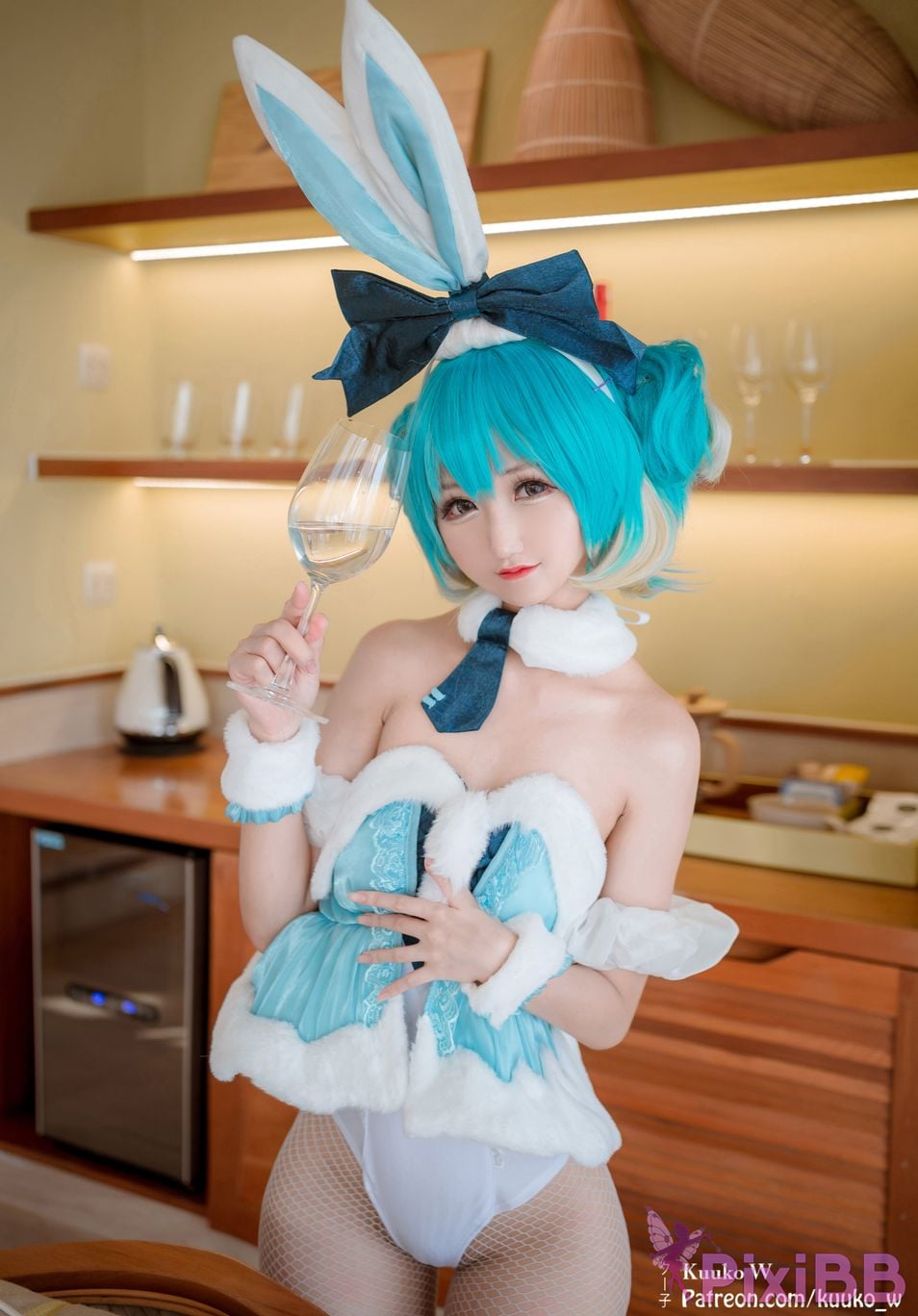 Coser KuukoW No.053 Miku Bunny PixiBB.COM 005