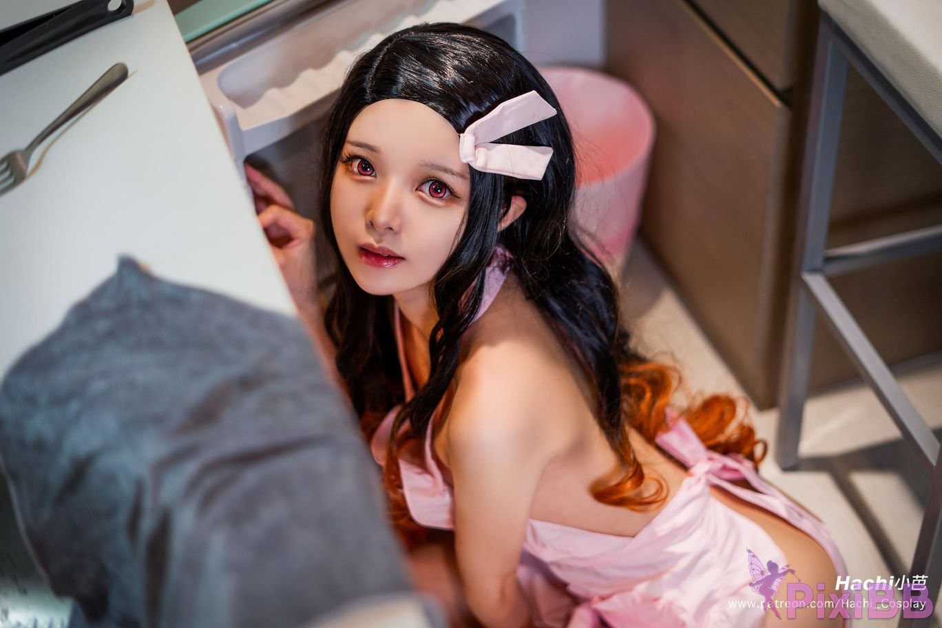 Coser Hachi Nezuko Apron PixiBB.COM 007