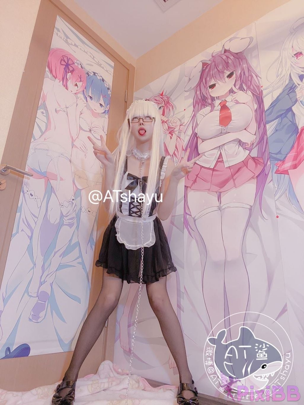 Coser AT PixiBB.COM 002