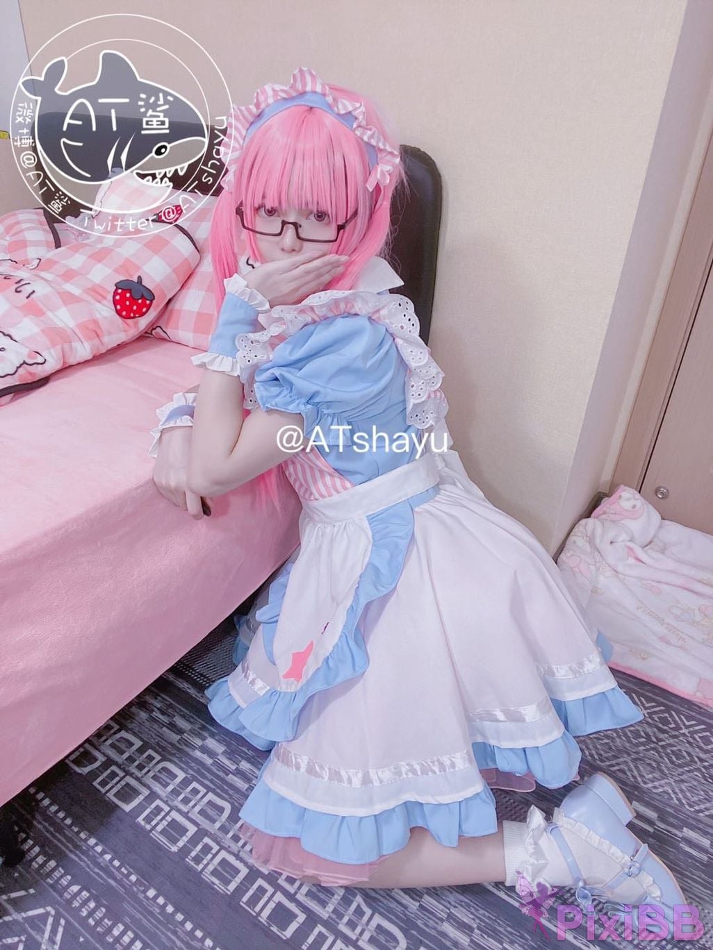 Coser AT PixiBB.COM 005