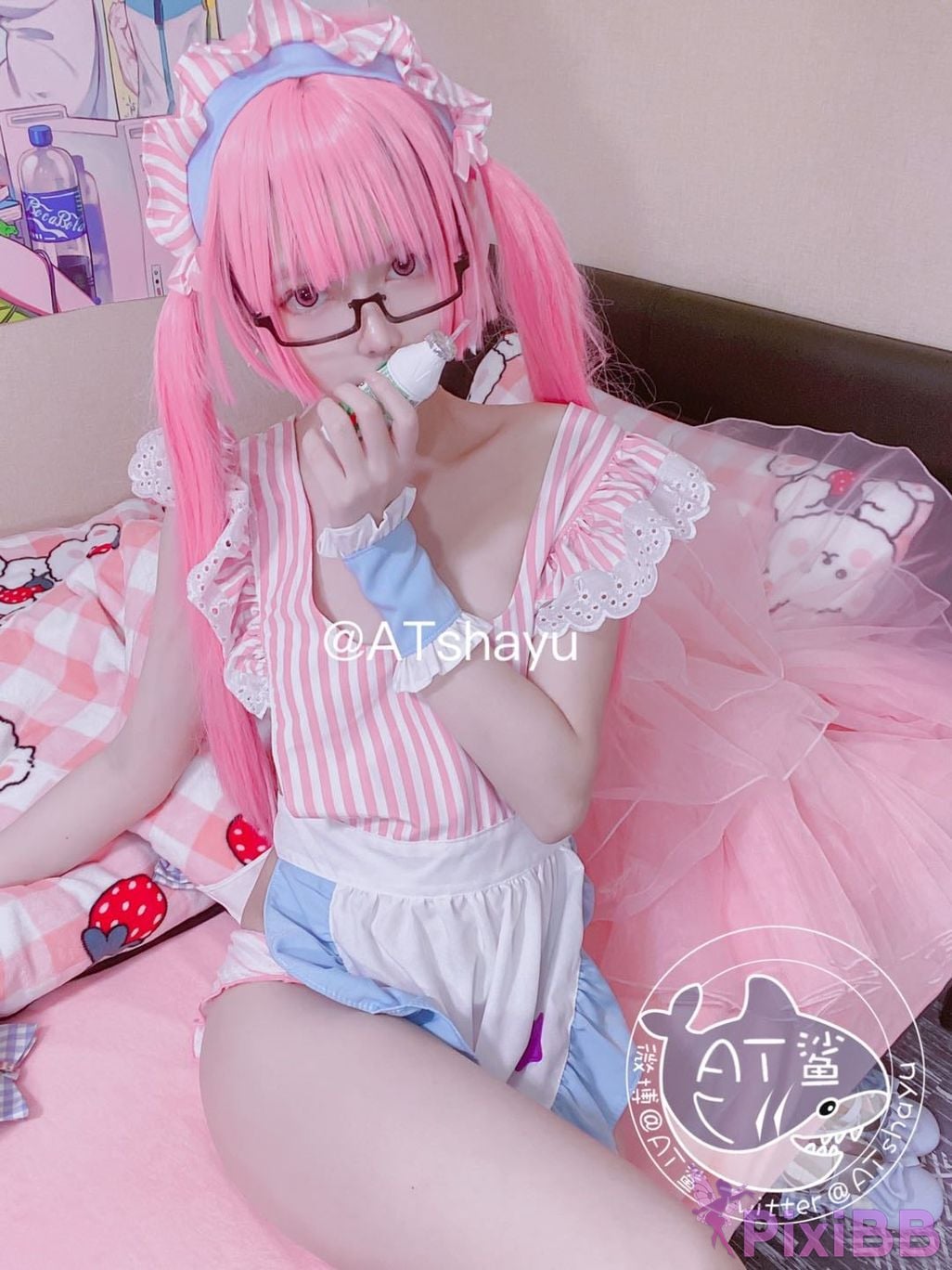 Coser AT PixiBB.COM 025