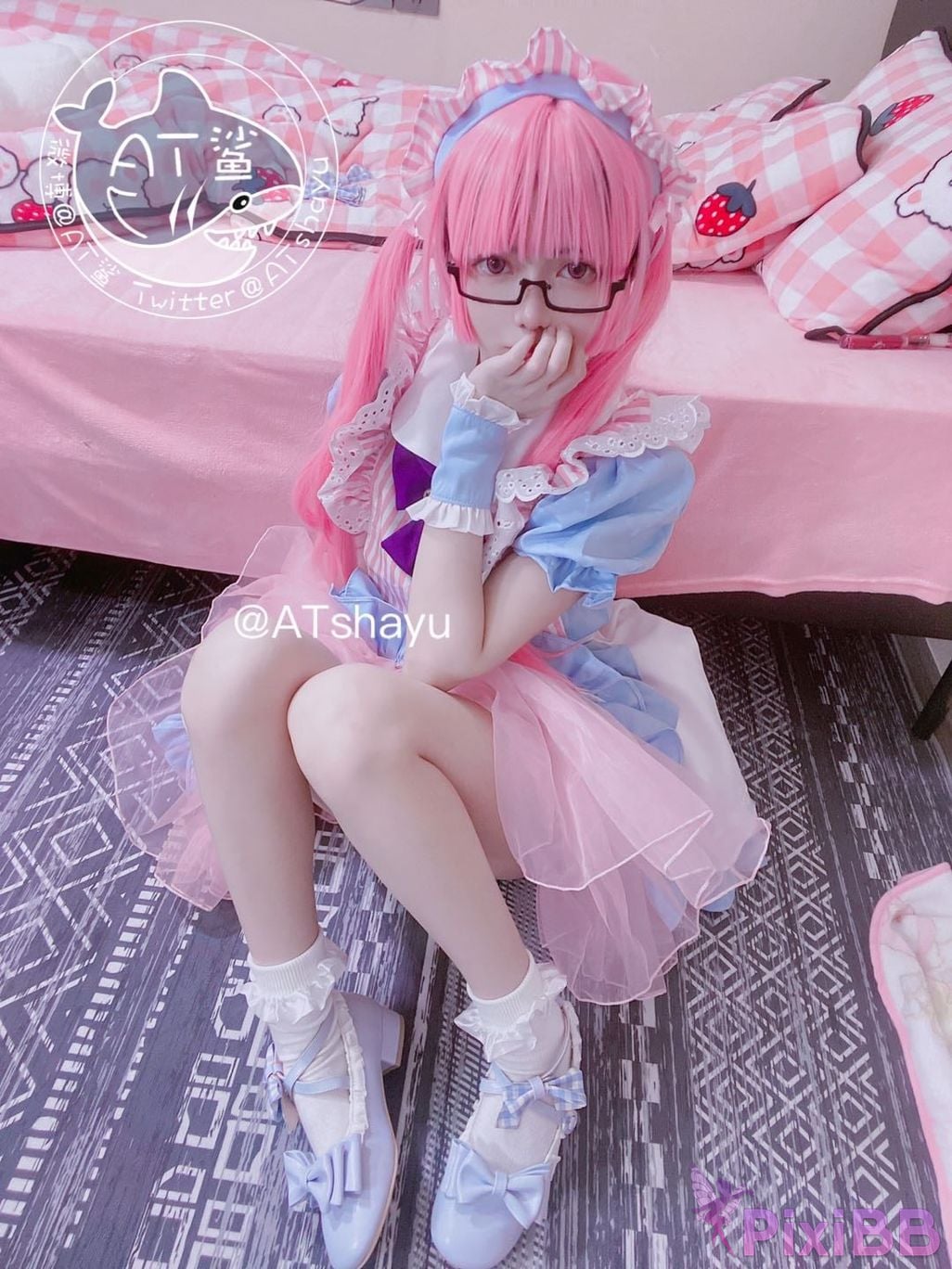 Coser AT PixiBB.COM 028