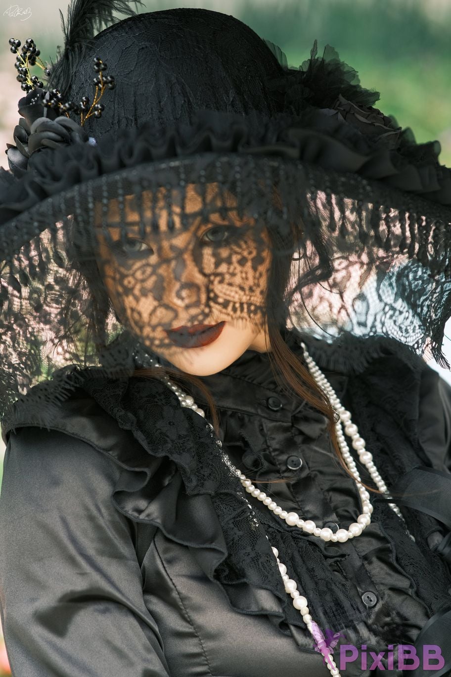 Cosplayer Pipi Nai is so cute gothic widow PixiBB.COM 011