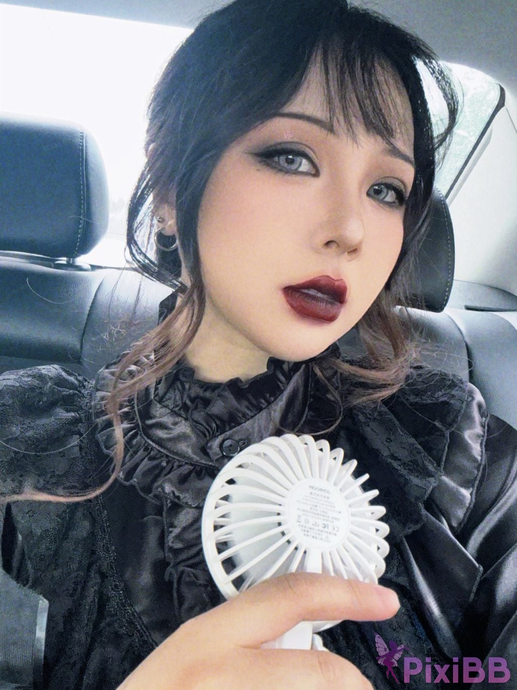 Cosplayer Pipi Nai is so cute gothic widow PixiBB.COM 021
