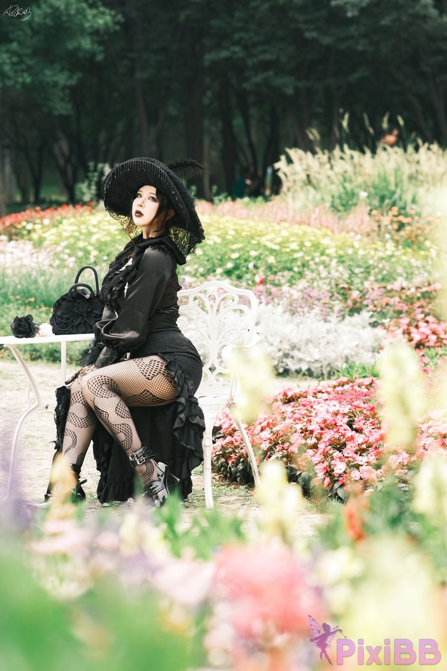 Cosplayer Pipi Nai is so cute gothic widow PixiBB.COM 033