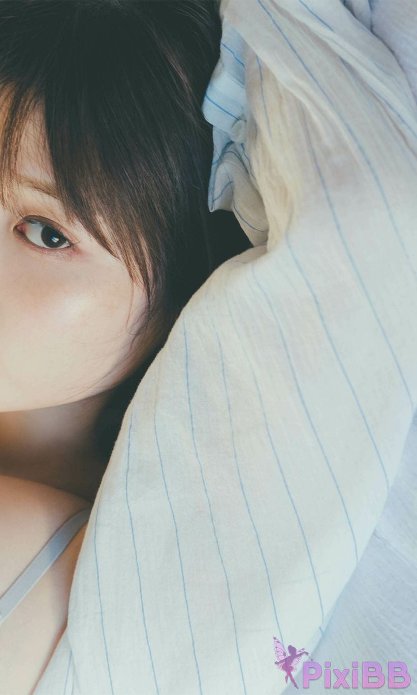Japanese Idol Yuzuha Saeki Digital only weekly play PHOTO BOOK I want to hug you PixiBB.COM 049