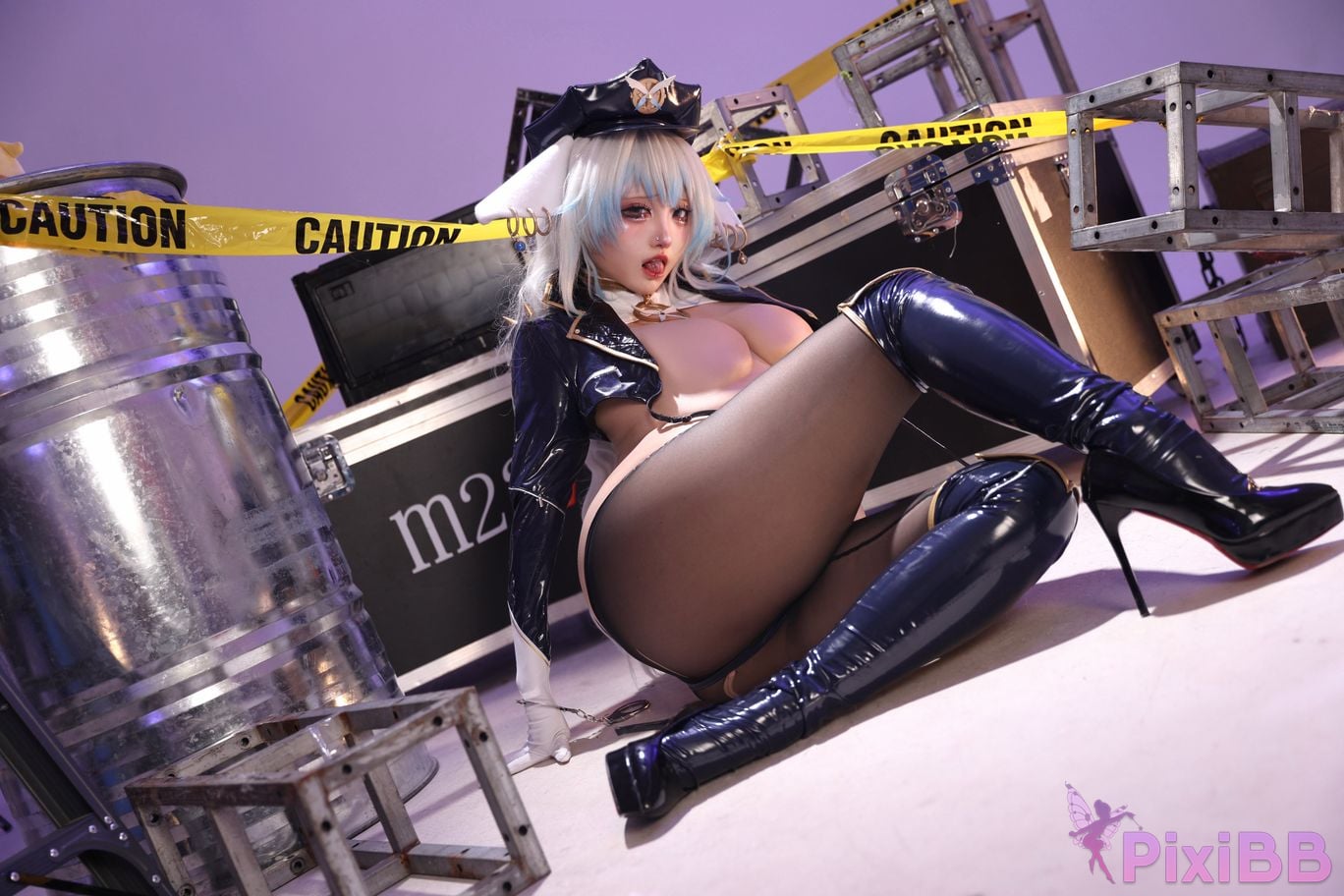 Cosplayer soso swish Shinano policewoman PixiBB.COM 017.JPG