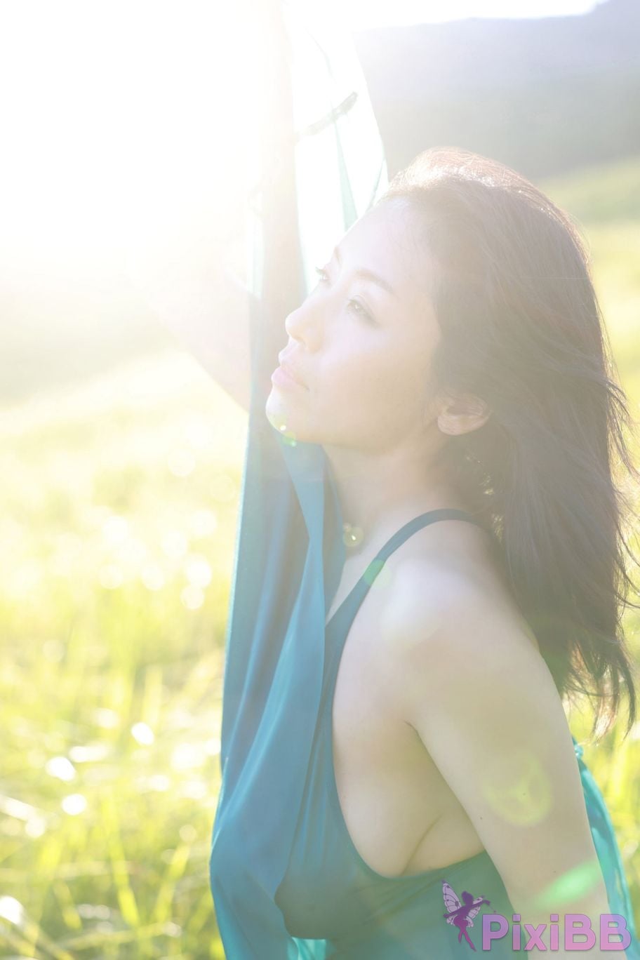 Japanese Idol Megumi Kagurazaka FRIDAY digital photo book Yellow remote All unreleased special Edition Vol.1 PixiBB.COM 024