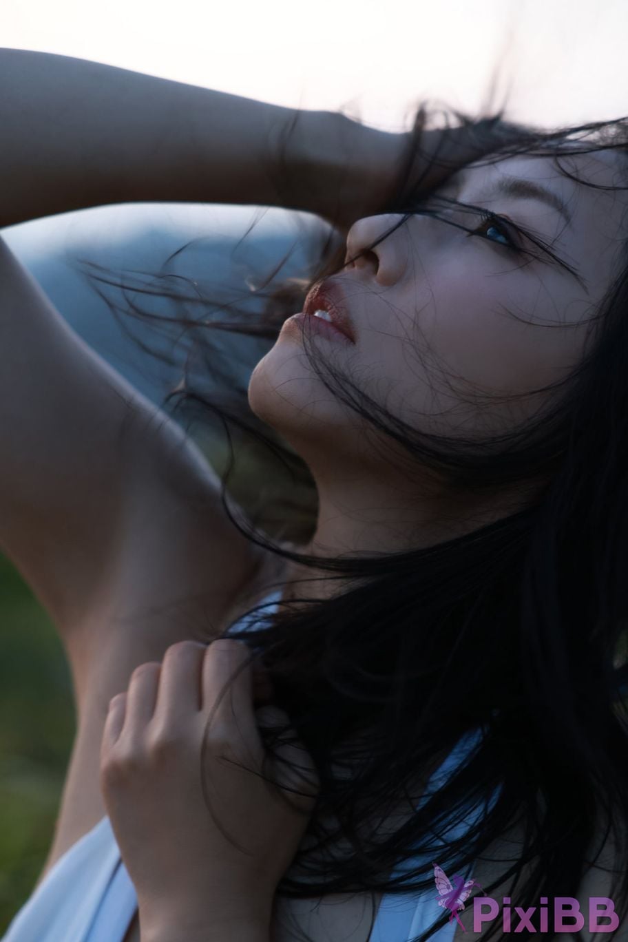 Japanese Idol Megumi Kagurazaka FRIDAY digital photo book Yellow remote All unreleased special Edition Vol.1 PixiBB.COM 050