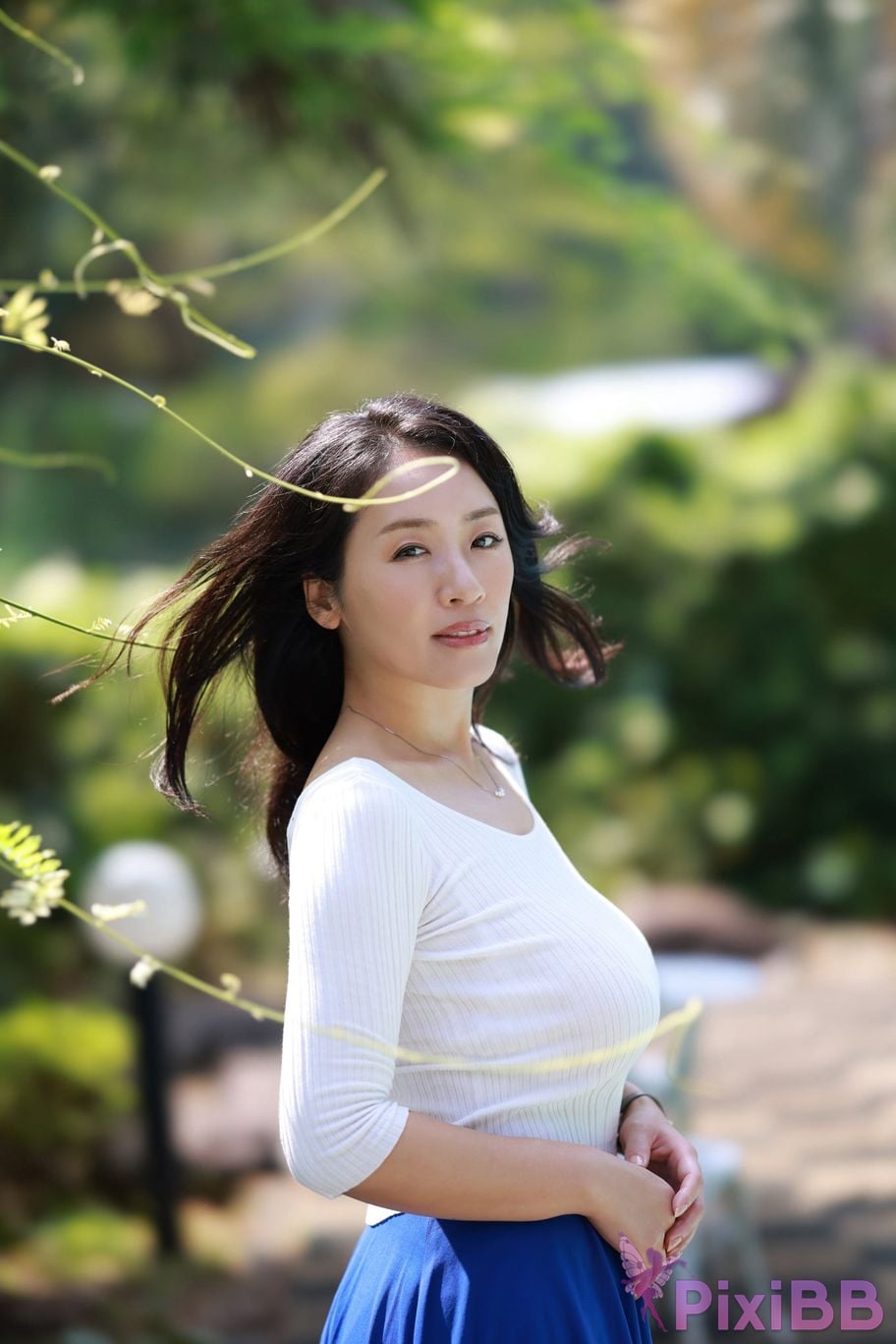 Japanese Idol Megumi Kagurazaka FRIDAY digital photo book Yellow remote All unreleased special Edition Vol.1 PixiBB.COM 067