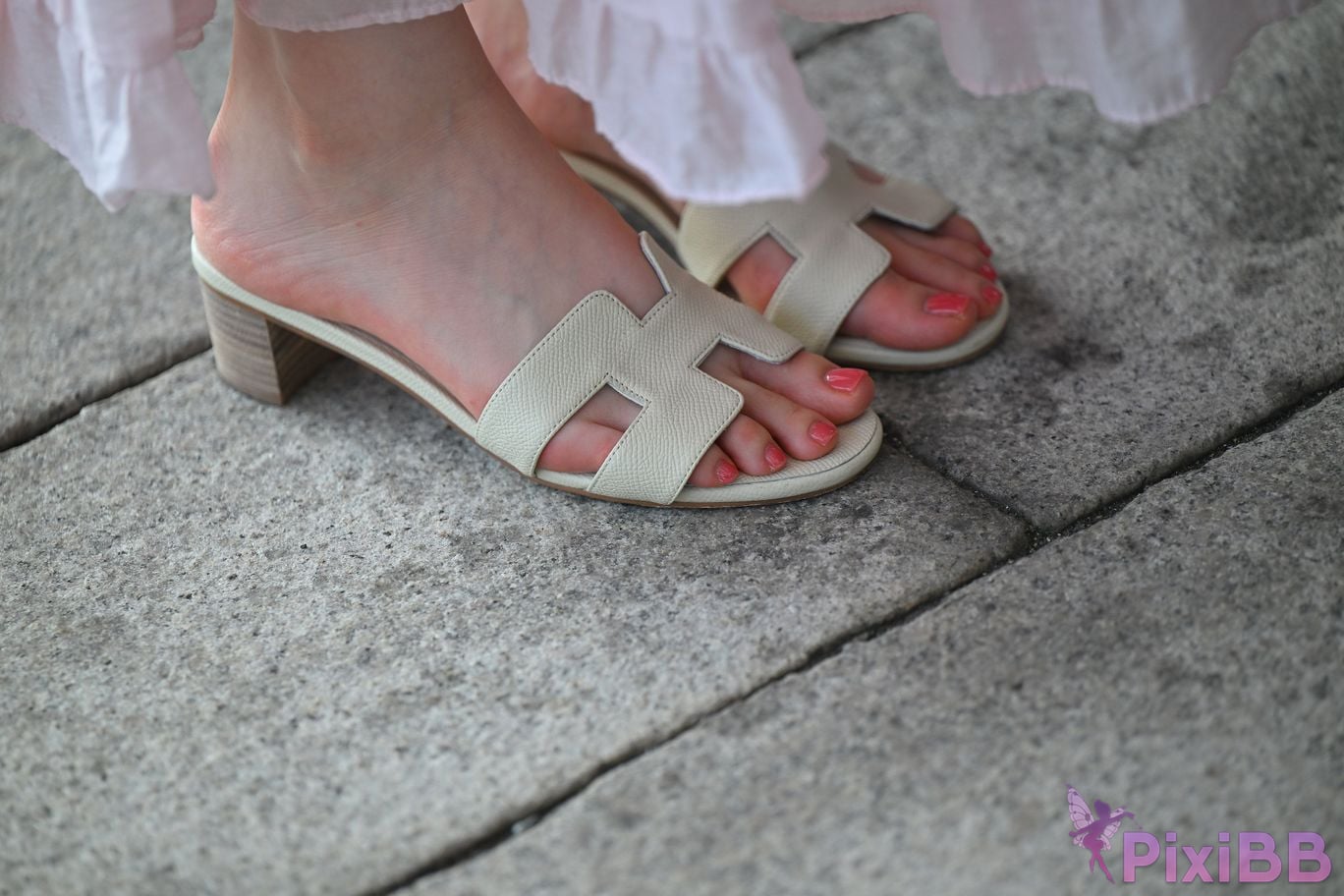 Featured Street Photography Works No.5998 Chunxiao slippers for beautiful feet PixiBB.COM 092