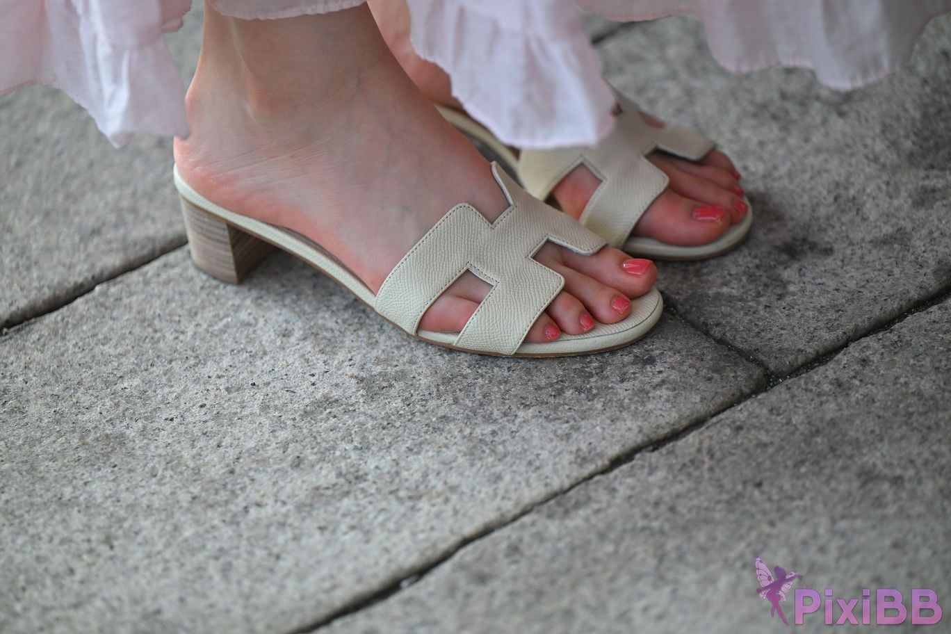 Featured Street Photography Works No.5998 Chunxiao slippers for beautiful feet PixiBB.COM 093