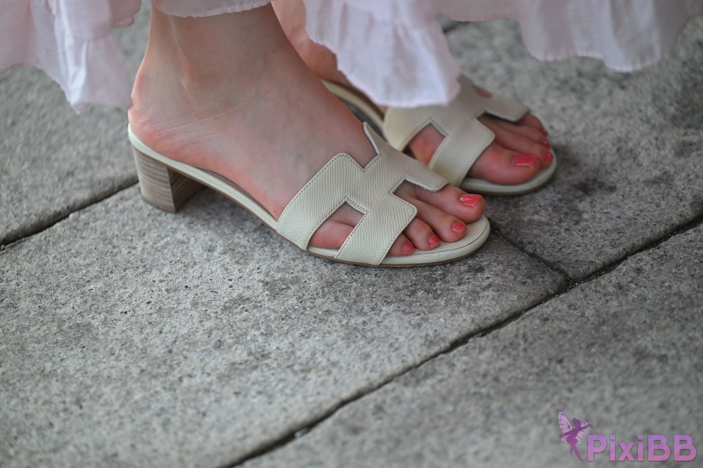 Featured Street Photography Works No.5998 Chunxiao slippers for beautiful feet PixiBB.COM 095