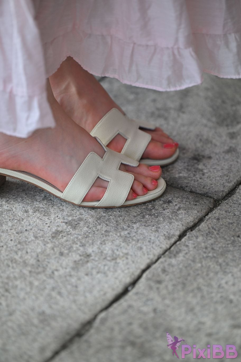 Featured Street Photography Works No.5998 Chunxiao slippers for beautiful feet PixiBB.COM 097