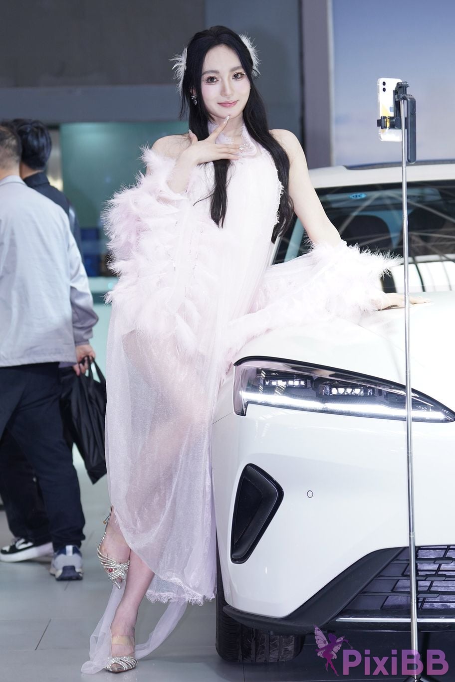 Featured Street Photography Works No.6000 goddess in white dress YU Bai PixiBB.COM 120