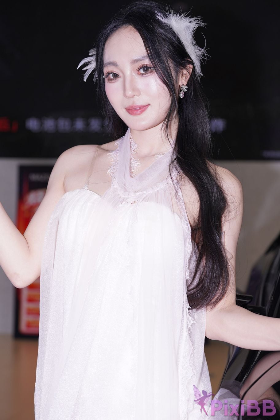 Featured Street Photography Works No.6000 goddess in white dress YU Bai PixiBB.COM 200