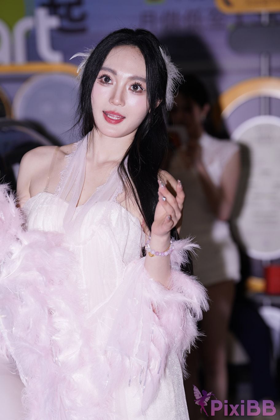 Featured Street Photography Works No.6000 goddess in white dress YU Bai PixiBB.COM 249