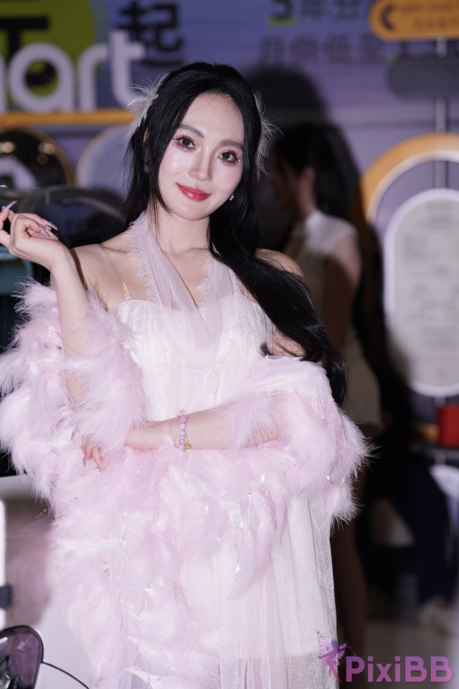 Featured Street Photography Works No.6000 goddess in white dress YU Bai PixiBB.COM 254