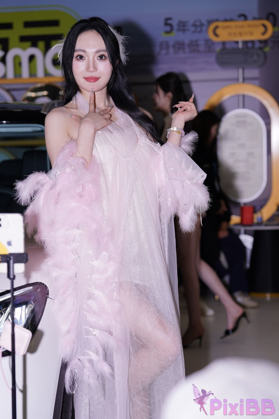 Featured Street Photography Works No.6000 goddess in white dress YU Bai PixiBB.COM 261