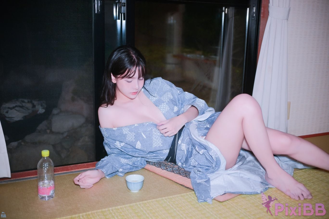 BLUECAKE Lee Ahrin KIMONO PixiBB.COM 240