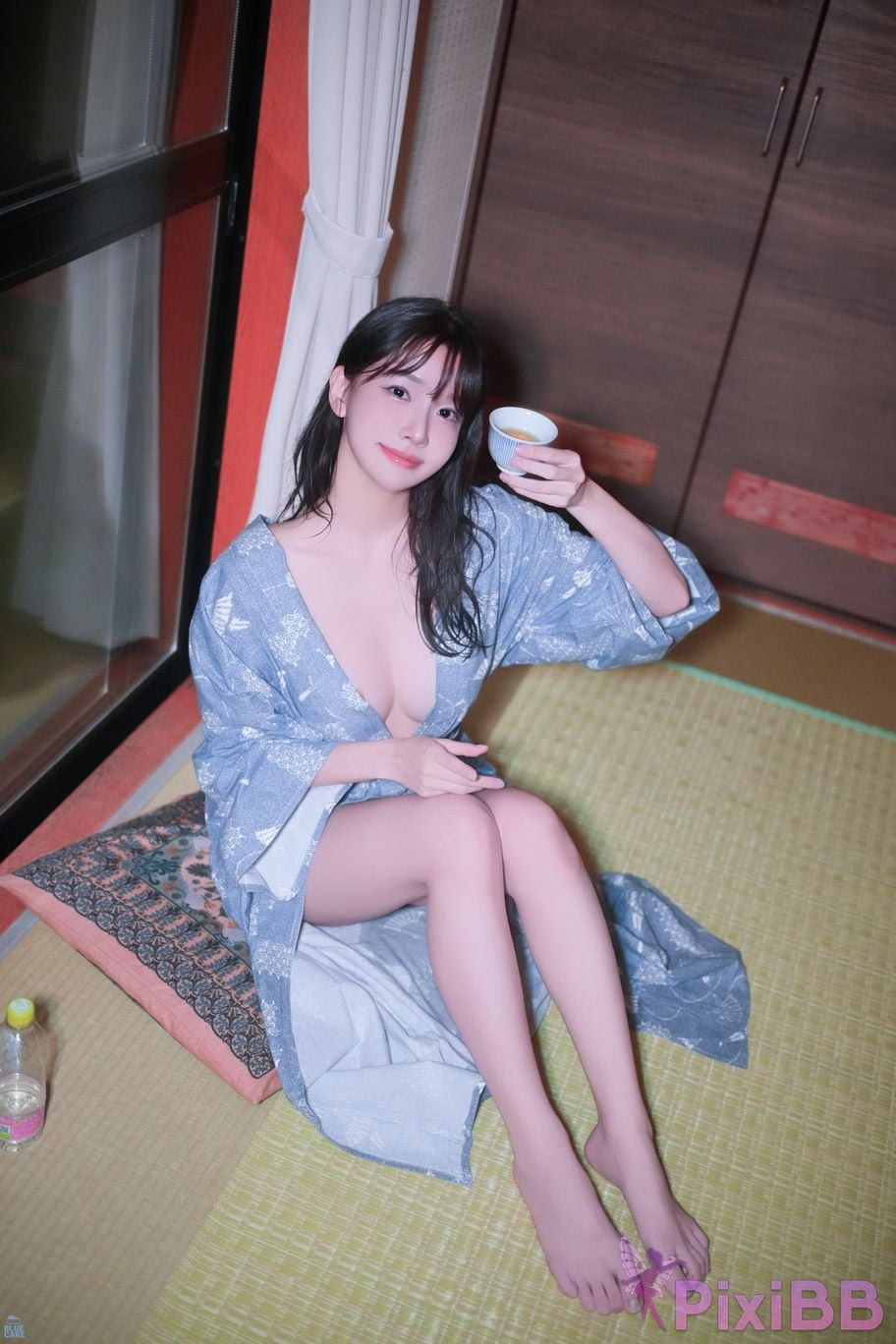 BLUECAKE Lee Ahrin KIMONO PixiBB.COM 290