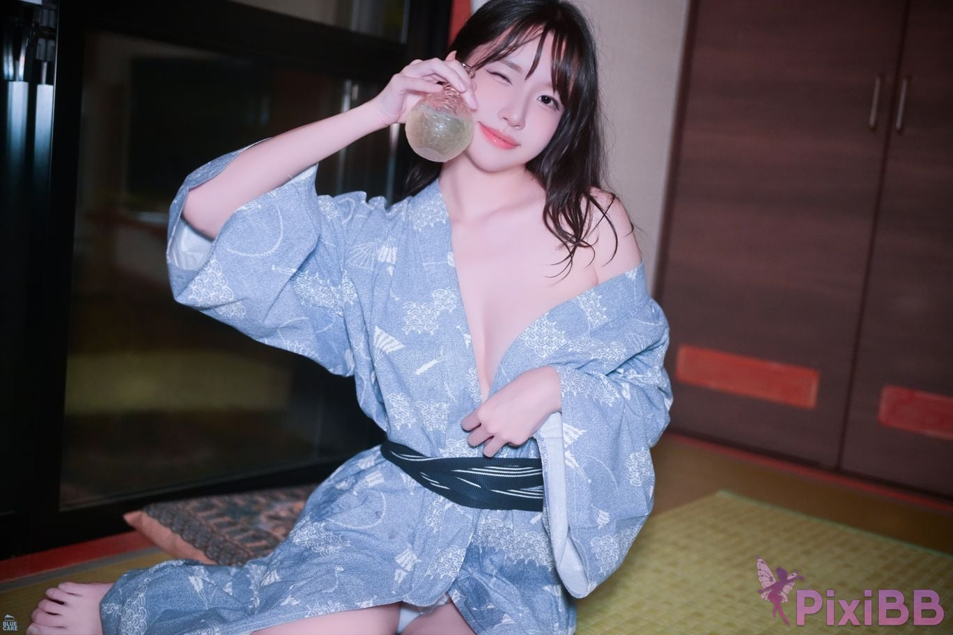 BLUECAKE Lee Ahrin KIMONO PixiBB.COM 300