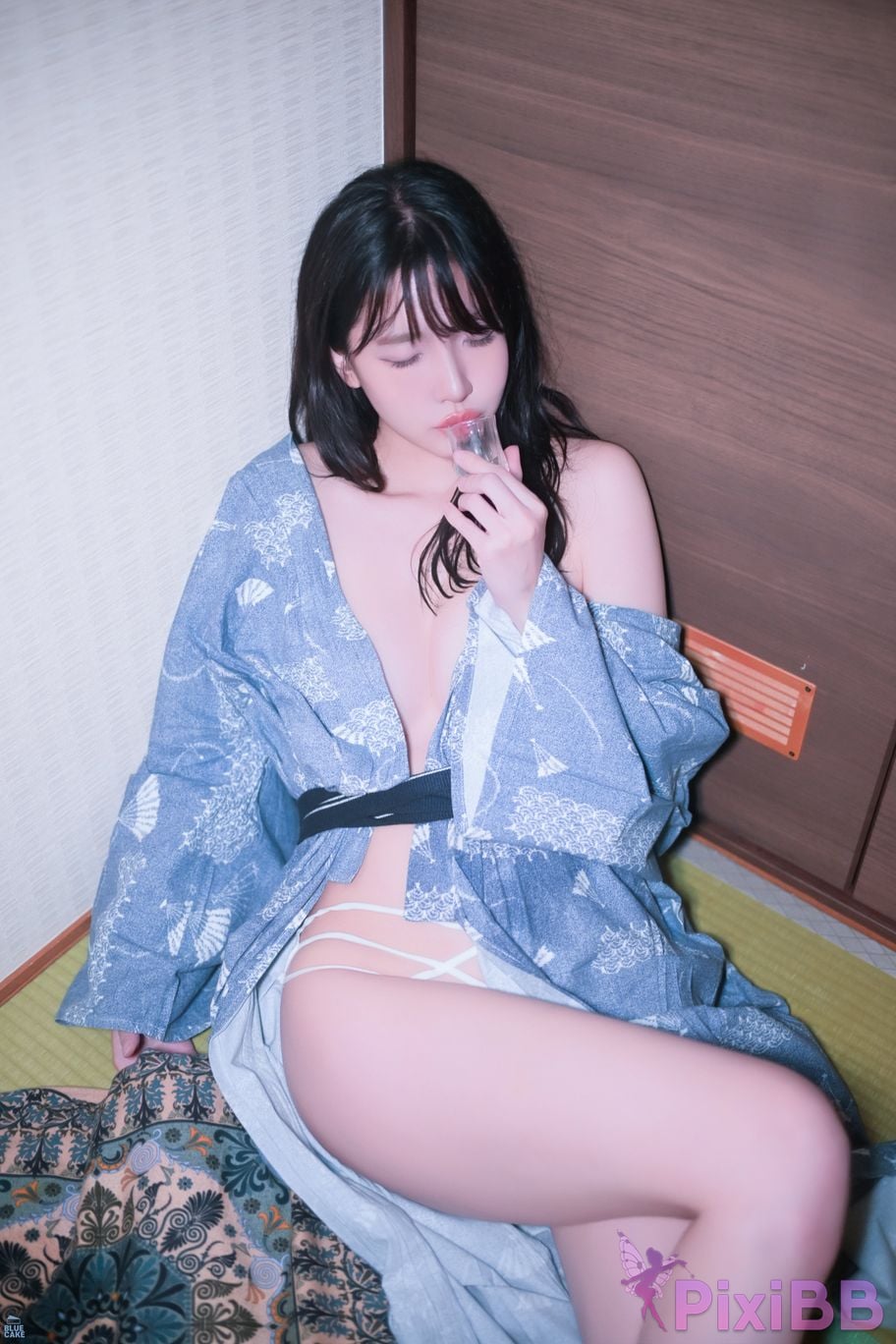 BLUECAKE Lee Ahrin KIMONO PixiBB.COM 331