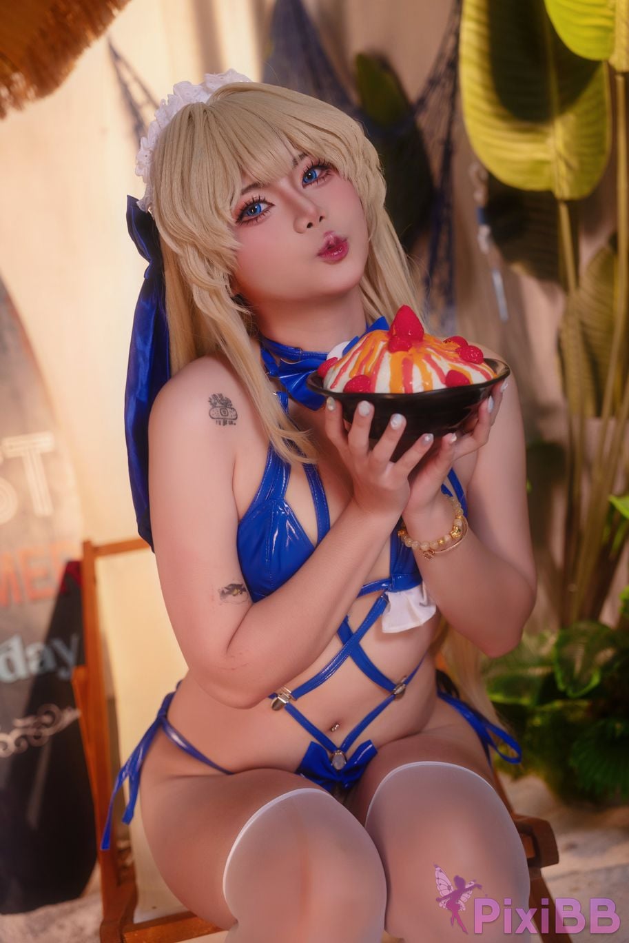 Cosplayer Miinmeow Asuma Toki Blue Archive PixiBB.COM 006