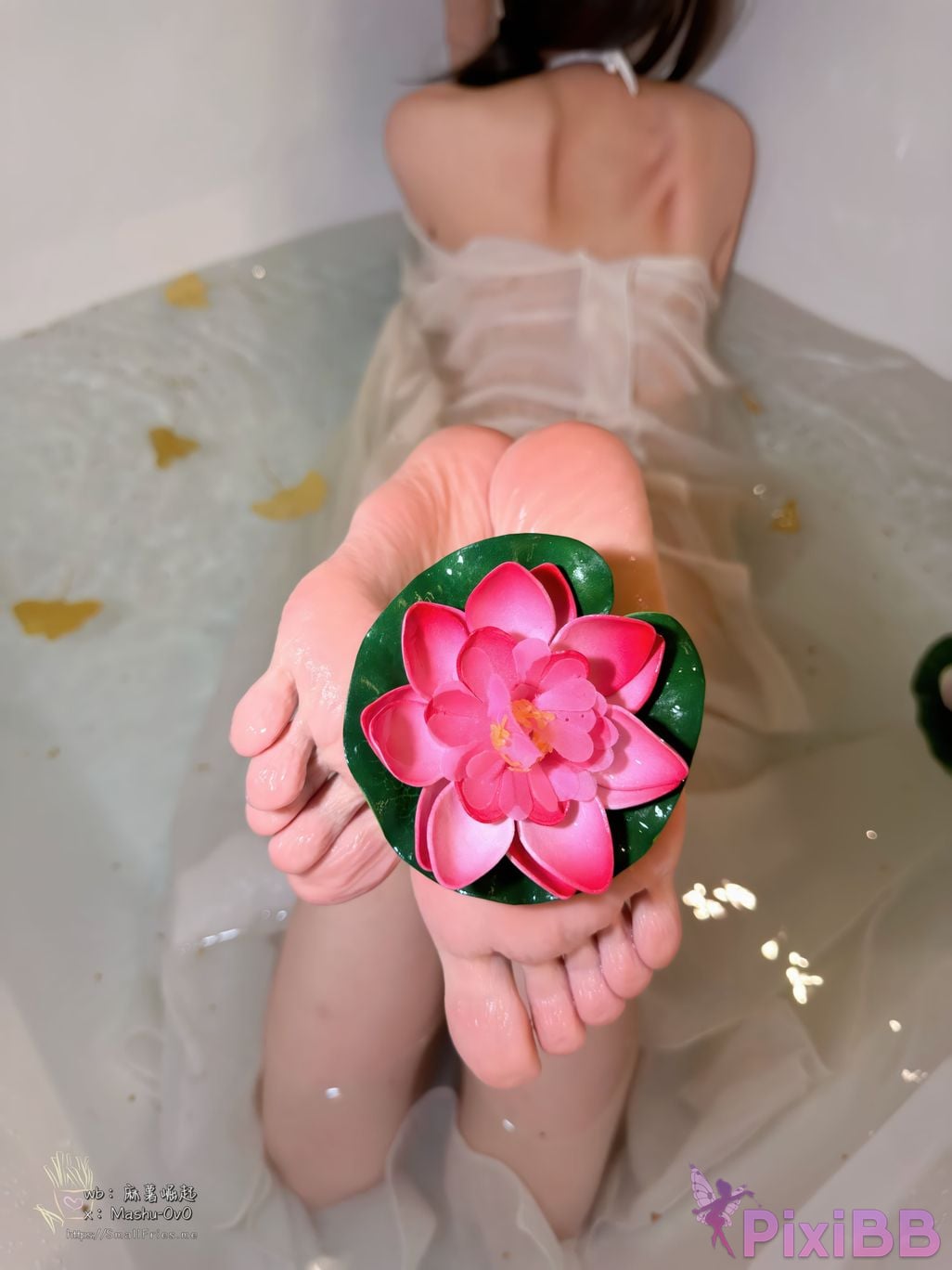 Cosplayer Mochi is delicious underwater moon Mid Autumn Festival PixiBB.COM 037